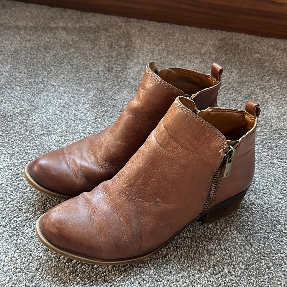 Lucky ankle boots
